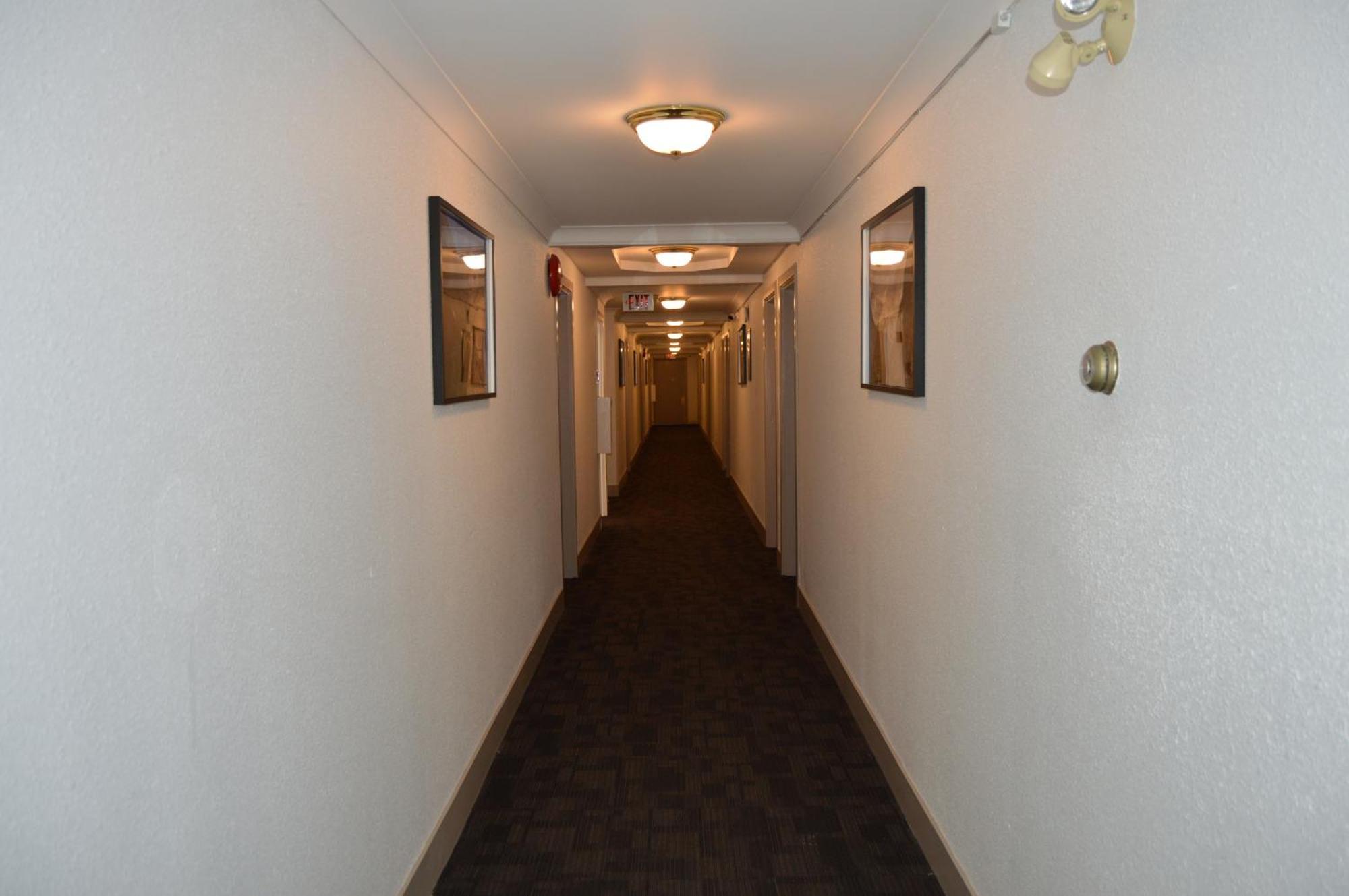 Lillooet Hotel Victoria Exterior photo